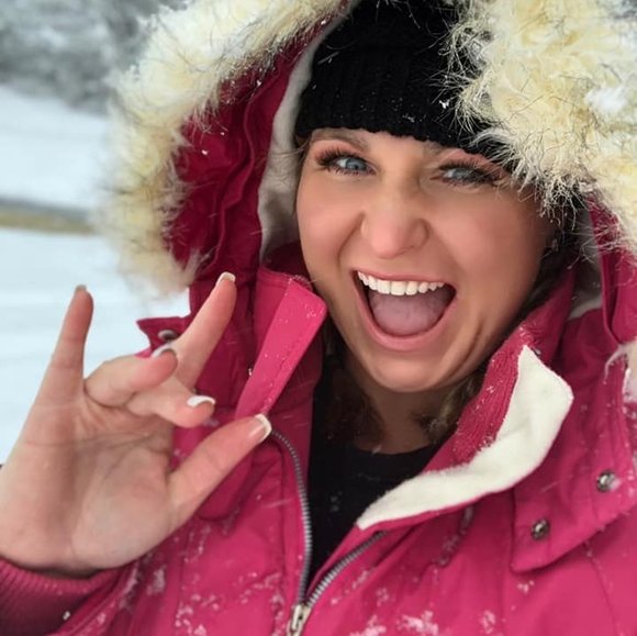 Meet your Posher, Andrea - Picture 1 of 1